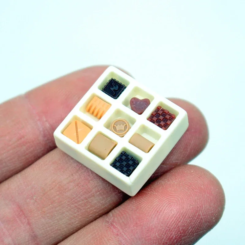 1 Juego de casa de muñecas, crema, Chocolate, lata negra, caja de regalo, modelo de comida de simulación en miniatura, juguetes, accesorios de decoración para casa de muñecas