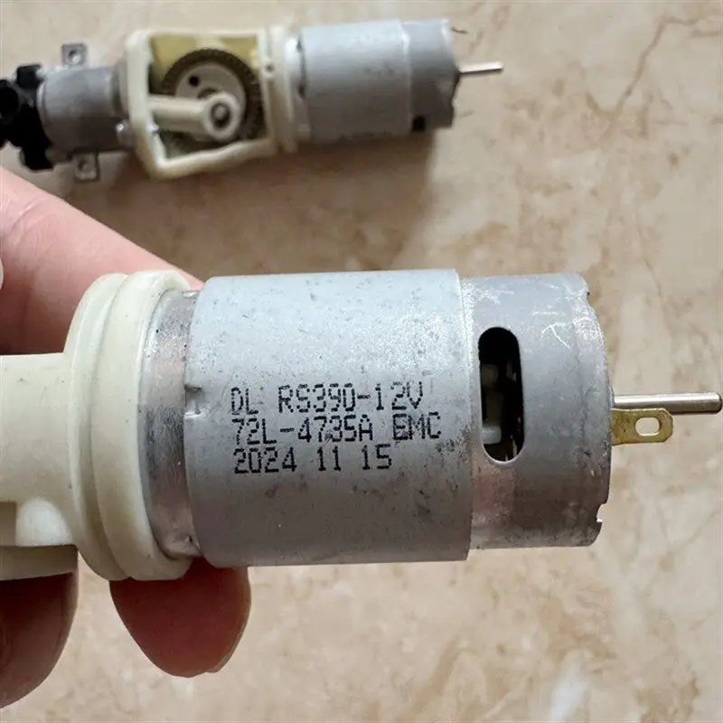

Car mounted inflation pump assembly inflation pump core 12XV copper core motor