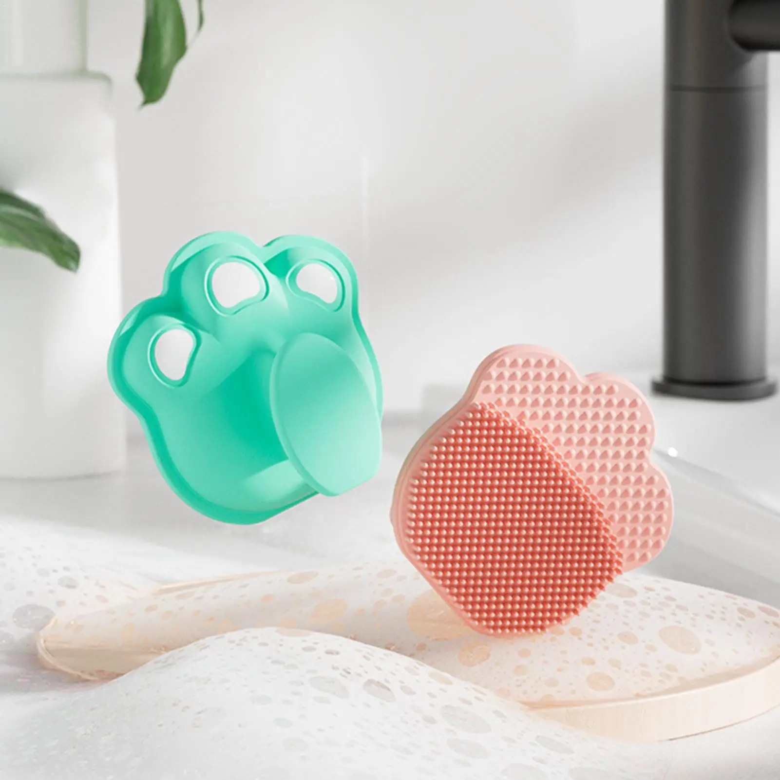 Baby Hair Wash Brush Soft Silicone Toddler Kids Scalp Scrubber Shower Shampoo Massager for Children Indoor Home Bathing Time
