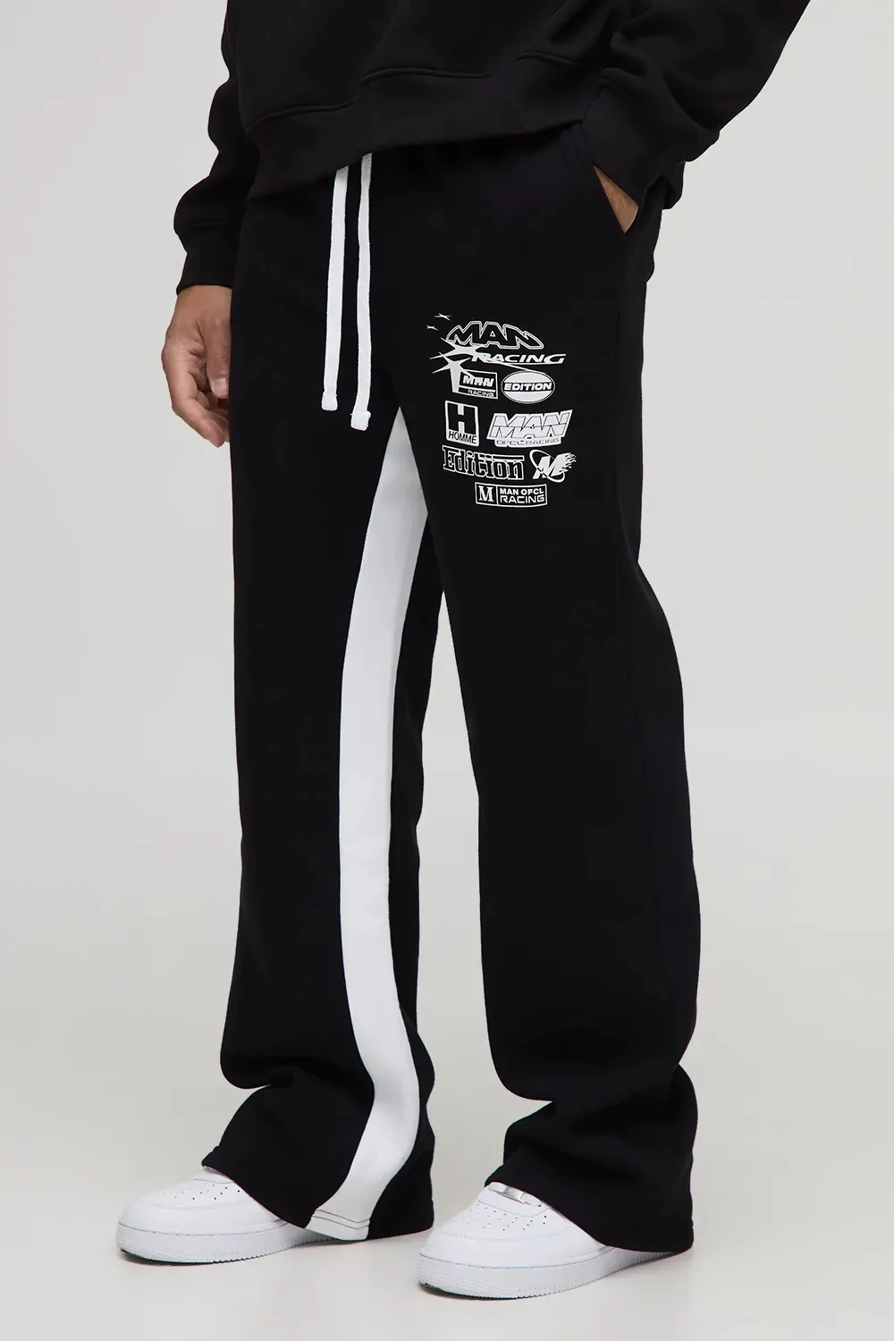 2026 New Model Men Gothic Vertical Graphic Wide Leg Sweatpants Drawstring Loose Straight Baggy Y2K Dark Punk Streetwear Pants.
