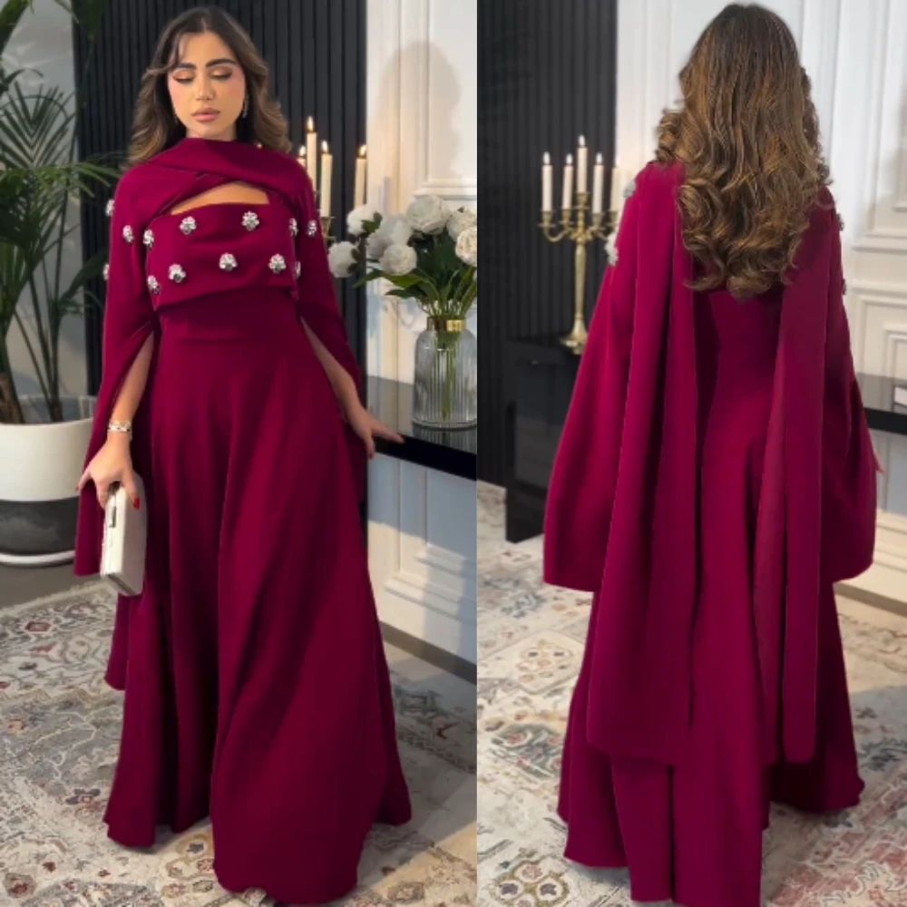 

Изысканный трикотаж со стразами и рюшами, длинные платья трапециевидной формы с квадратным вырезом, коктейльные платья с скользящим шлейфом, современный стиль, блестящие