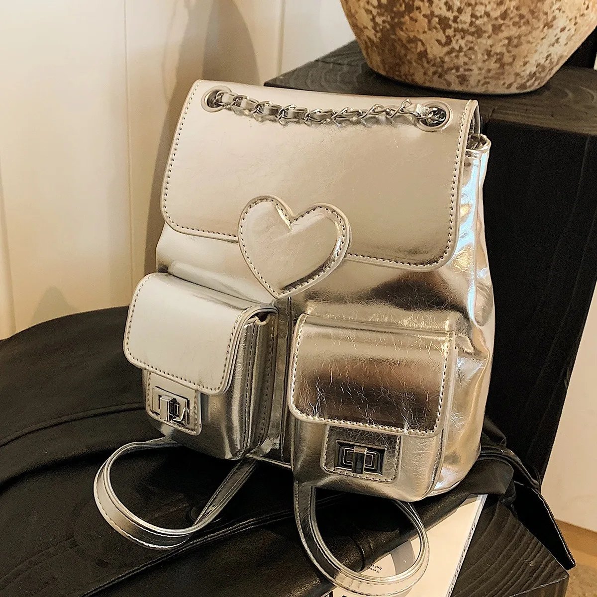 

Heart Charm Bucket Bag - Cute Travel Crossbody with Adjustable Chain Strap