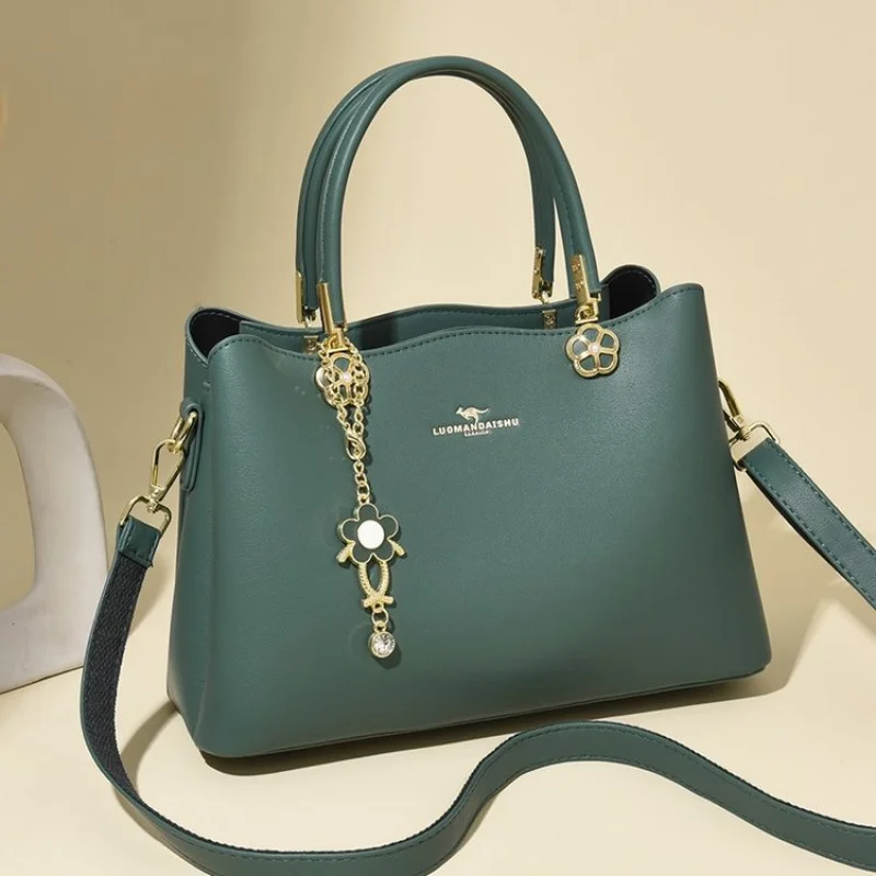 

Роскошная женская большая сумка из тонкой кожи, вдохновленная известным дизайнером и парижским пригородным видом ​