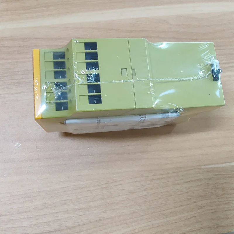 Новое оригинальное реле безопасности 774310 X3 24 В переменного тока VDC 3n/o 1n/c на складе Фото №3