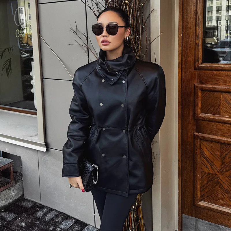 المرأة بولي Leather سترة جلدية سليم صالح الوقوف طوق مزدوجة الصدر كم طويل معطف قصير 2025 الخريف الشتاء سيدة الشارع الشهير أبلى