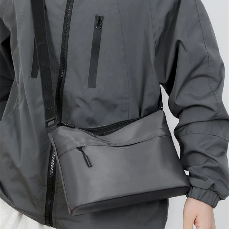 

Men's Crossbody Bag Large Capacity Shoulder Bag Simple Casual Travel Water-Resistant Sling Day Pack for Outdoor Sports Commute