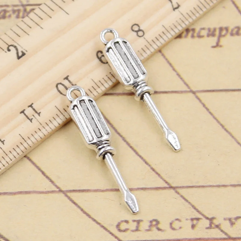10 sztuk Charms narzędzia śrubokręt 32x6x4mm tybetański kolor srebrny wisiorki antyczna biżuteria Making DIY Handmade Craft — zdjęcie 2