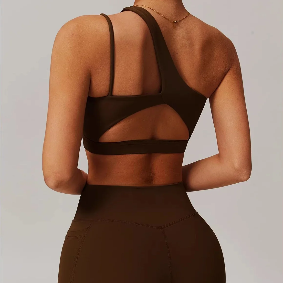 

Спортивный бюстгальтер, майка, женская одежда для фитнеса, йоги, абсорбционная красивая ба, бюстгальтер для бега на одно плечо, тренажерный зал