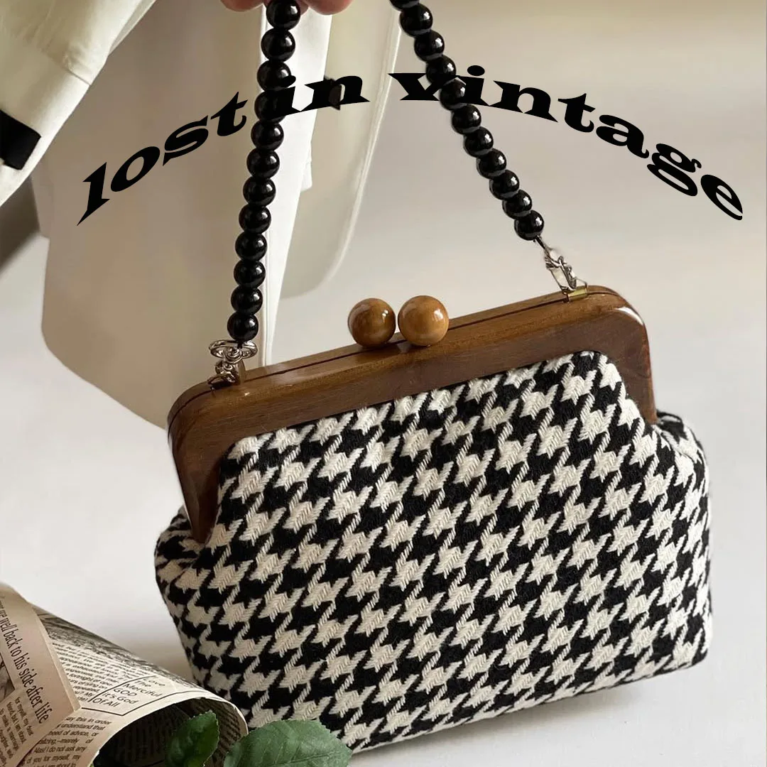 

Lost in Vintage Houndstooth Pattern Woven Clutch Wooden Mouth Kiss Lock Bag Eveni Clutch Set Handbags Big Purse 25x20x6cm