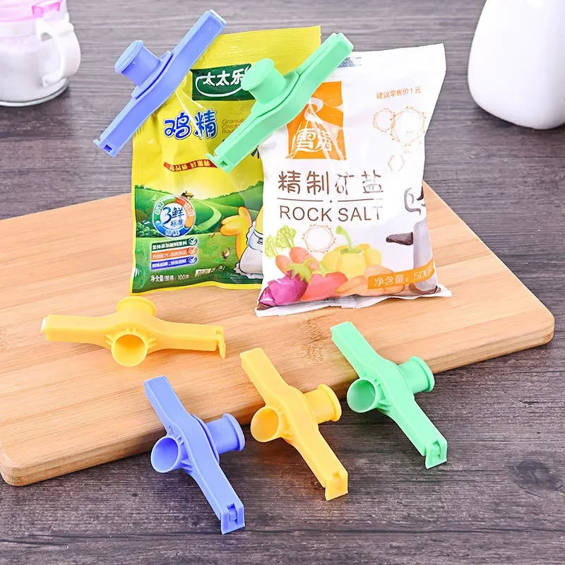 1pc Food Bags Stick Clip Close Plastic Bags Clothespins for Kitchen Items Gadget Clip Closure Soldering Tweezers for Food Bags