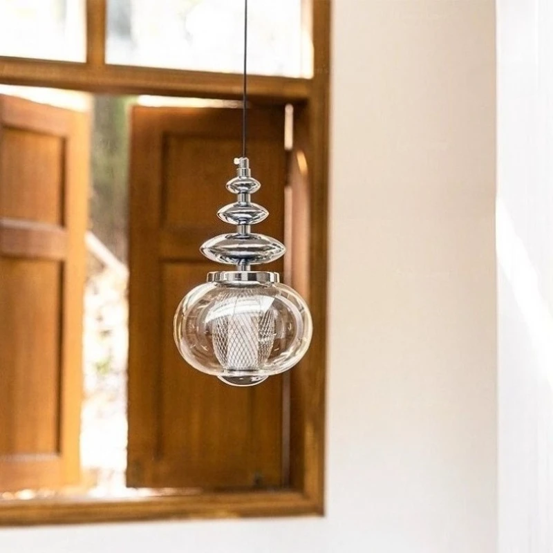 

Винтажный подвесной светильник в стиле Баухаус: стеклянная люстра-шар с металлическими элементами для спальни, прикроватной зоны, гостиной, столовой, бара, атмосферная подвесная лампа для интерьера