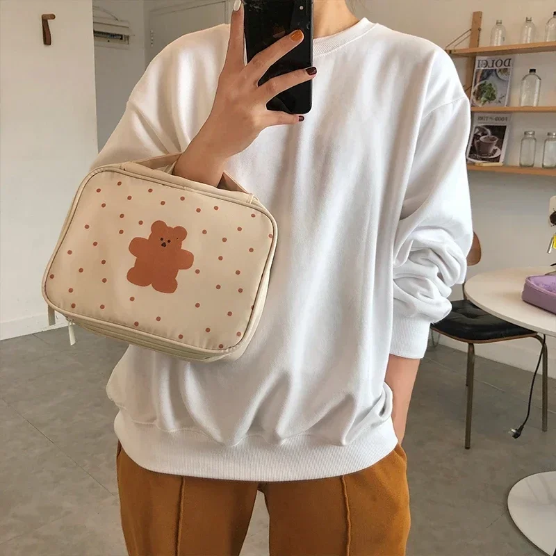 Coreano Ins borsa cosmetica di grande capacità borsa portaoggetti per pennelli per trucco animale del fumetto borsa portatile carina con cerniera