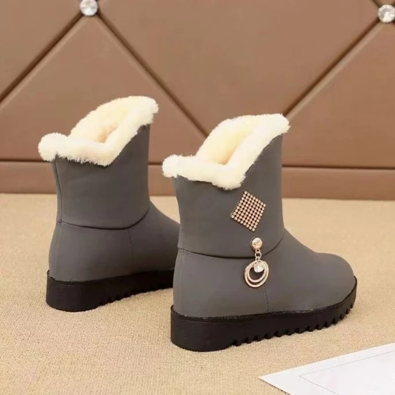 

Хлопковая серая рабочая женская обувь с круглым носком, ботильоны 2025 года, новинка большого размера, теплая акция, трендовые зимние ботинки для женщин