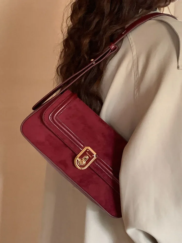 

Red Bag For Women Retro Plush Simple Solid Single Shoulder Underarm Bags Fashion New Metal Buckle Ladies Crossbody Square Pack