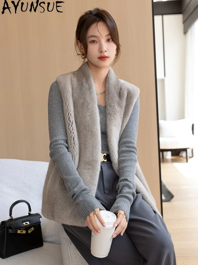 AYUSNUE Mink Fur Vest Womens Whole Mink Fur Coat Versatile Color Female Mink Gilet Outerwear Ladies Autumn Winter New Clothing