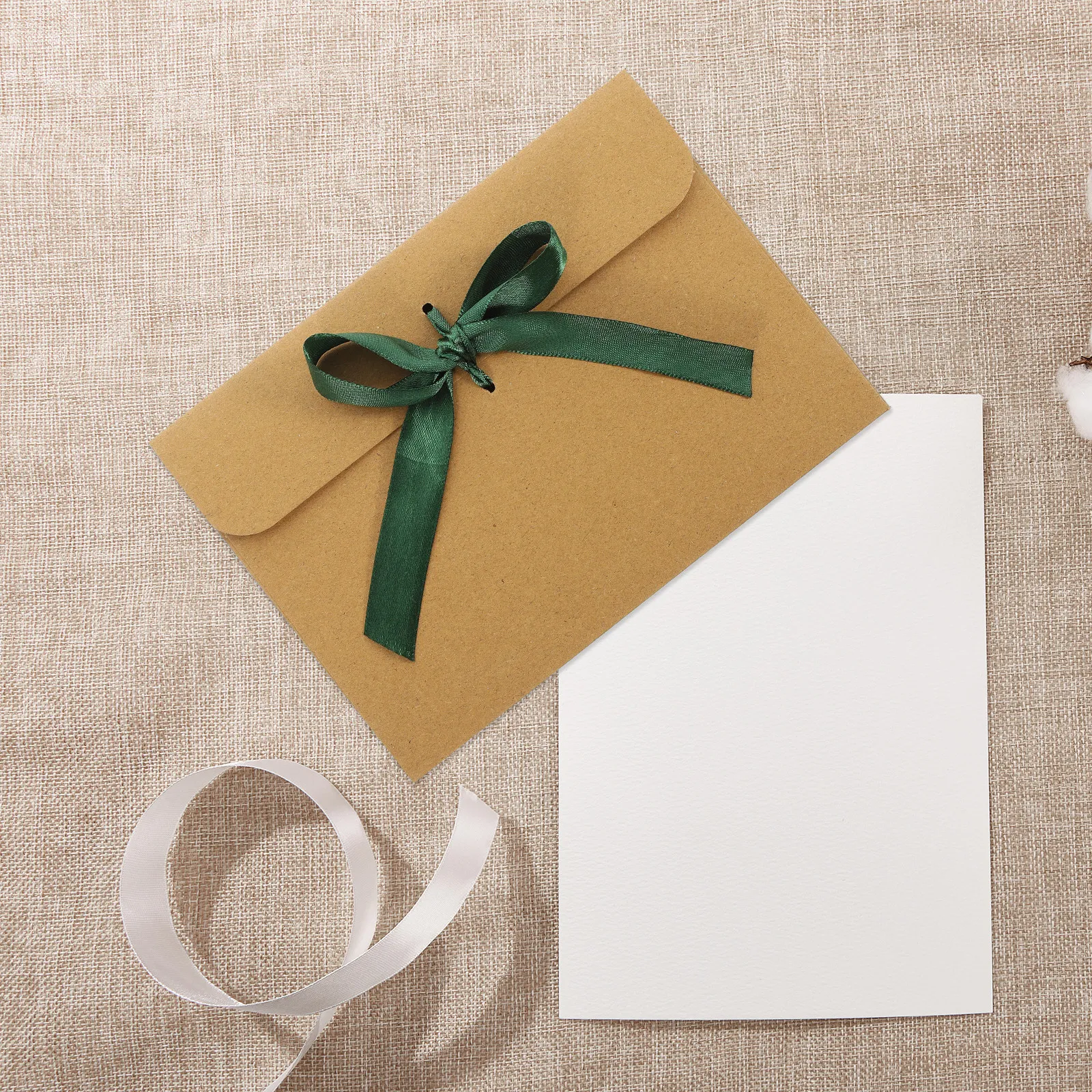 

50Pcs Vintage Kraft Envelopes Solid Color Simple Style Envelopes for Invitation Cards Blessing Notes Photo Letters Calligraphy