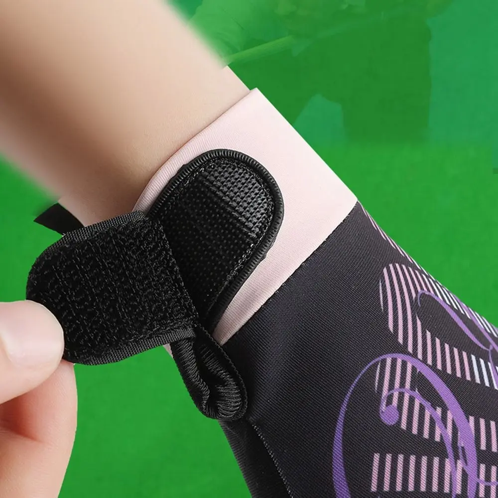 ถุงมือบิลเลียดมือซ้ายสามนิ้วสนุ๊กเกอร์ถุงมือบิลเลียดสติกเกอร์กันลื่นยืดหยุ่นถุงมือฝึกซ้อมบิลเลียดอุปกรณ์เสริม