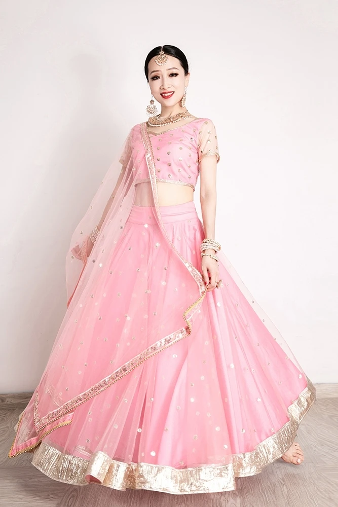 Abito da ballo indiano esotico Abito da ballo da donna Sari fluido Top Gonna ampia altalena Lengha Set da tre pezzi