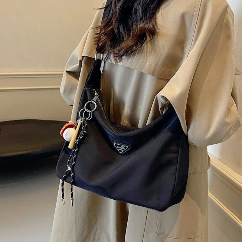 

Avant-Garde Casual Handbag, American Style With High-End Hand-Carry For Summer Daily Use And Occasions