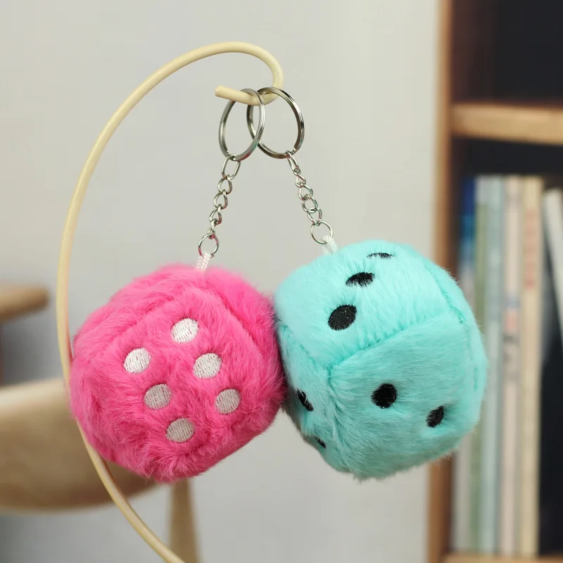 Dés en peluche jouet pendentif doux en peluche poupée porte-clés sac à dos sac de voiture porte-clés décor enfant cadeau jouets éducatifs