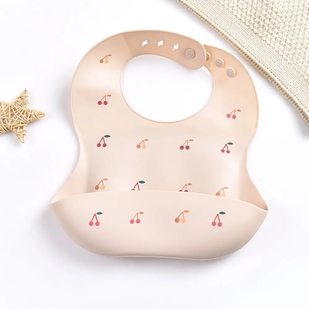 

New Silicone Eating Bib Waterproof Adjustable Strape Infant Bibs Lightweight Saliva Towel Daily Use