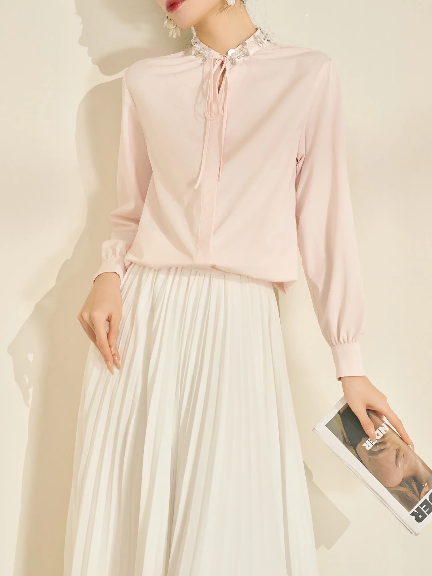 

Новинка! Модный женский топ Flowing Era: уникальный, очень красивый, розовый, с пайетками, с поясом, круглым вырезом, для повседневной носки и делового стиля.