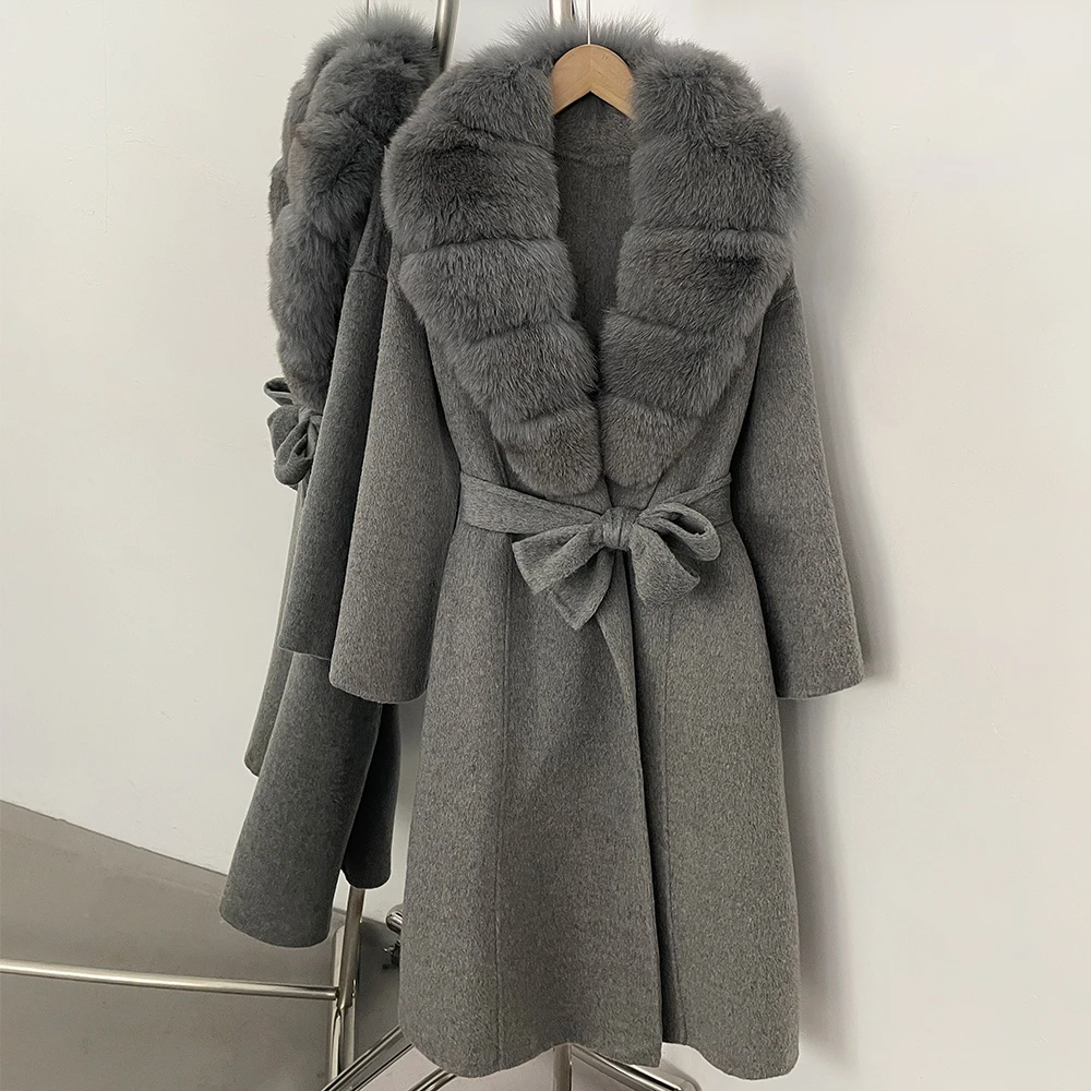 Double Faced Wool Coat Cold Weather Women's Woolen Coat with Fur Collar Minimalist Winter Outerwear for Commuting and Travel