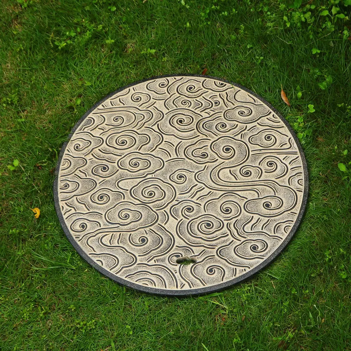Art manhole cover courtyard decoration cover plate relief park decoration