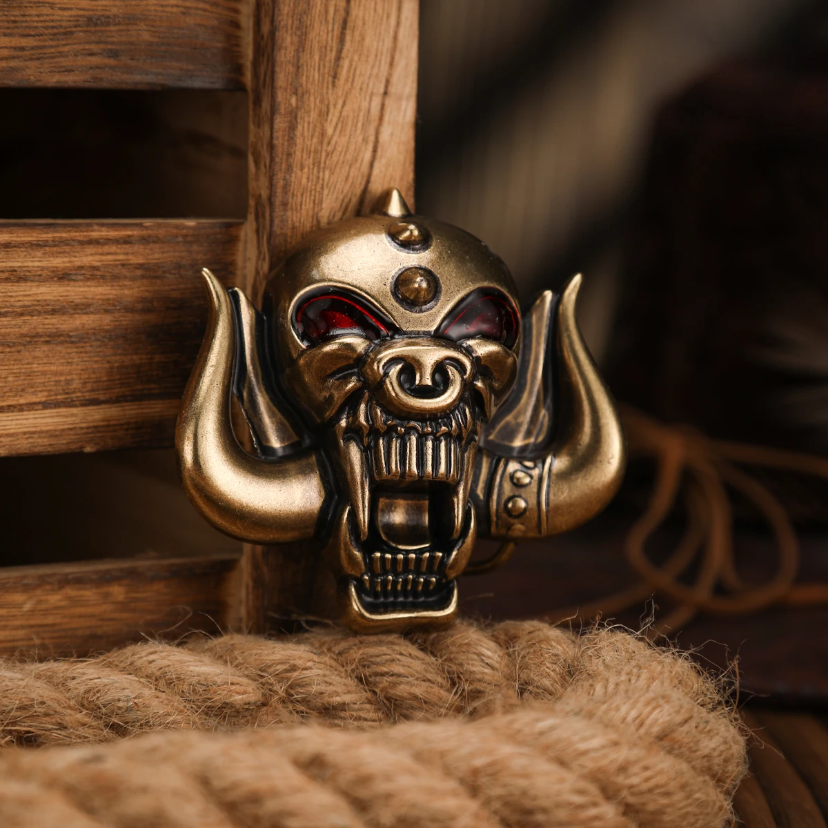 A Western-Style Belt Buckle with a Unique and Retro Waistband Buckle