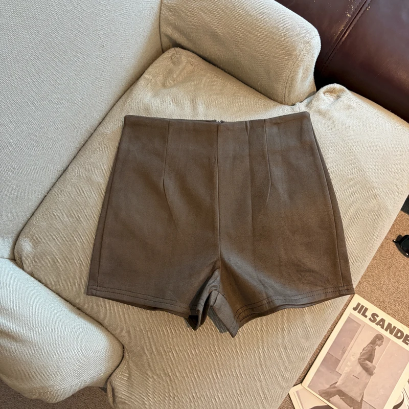 Solid Color 2026 Autumn and Winter New Minimalist High Waist Holiday Shorts Femininity Versatile Casual Fashion Short Pants