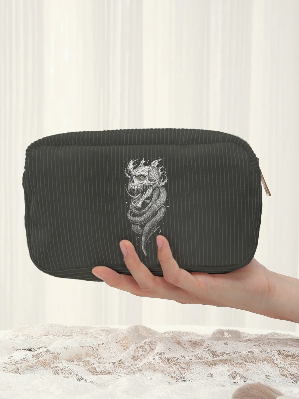 

Dark Gothic style draft dragon shaped creature pattern Cosmetic Bag Large Capacity Travel Toiletries Bag Ladies' Makeup Storage