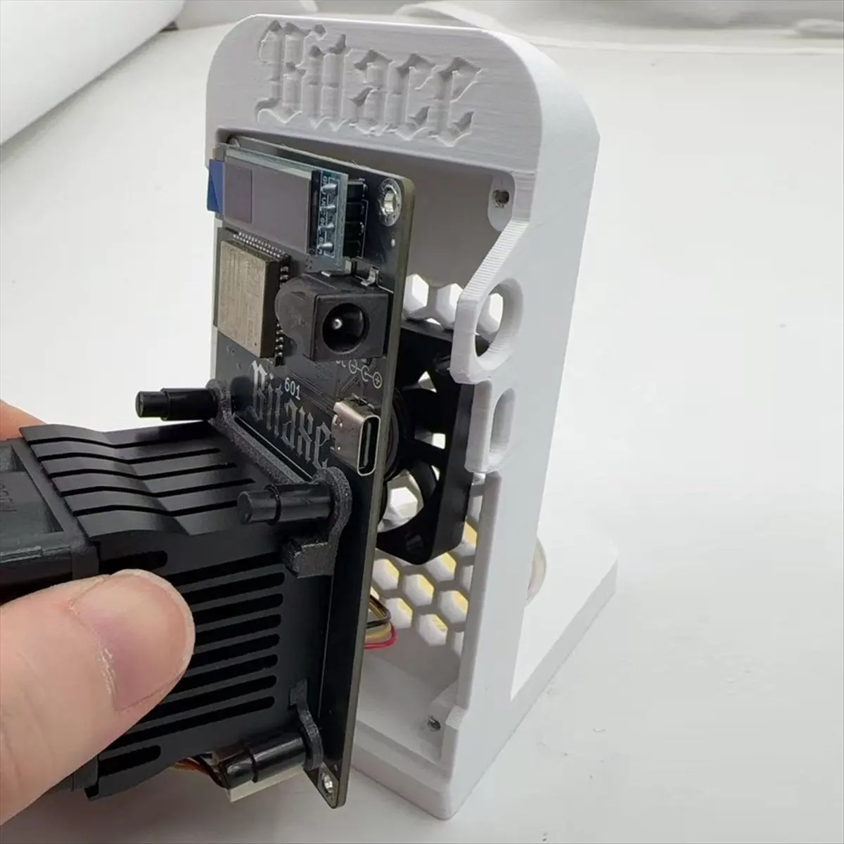 Stable- Dual Fans B…