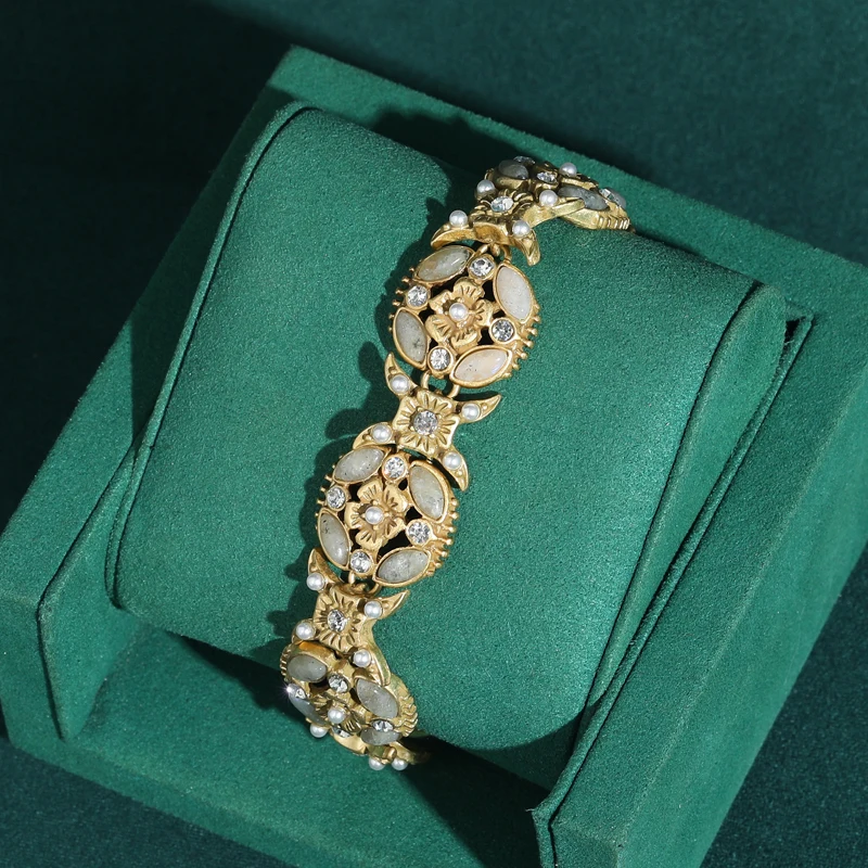 Vintage Flower Bracelets Natural Stone Antique Rhinestone Elegant Classic Retro Festival Gifts Accessories Luxury 2026 Valentine