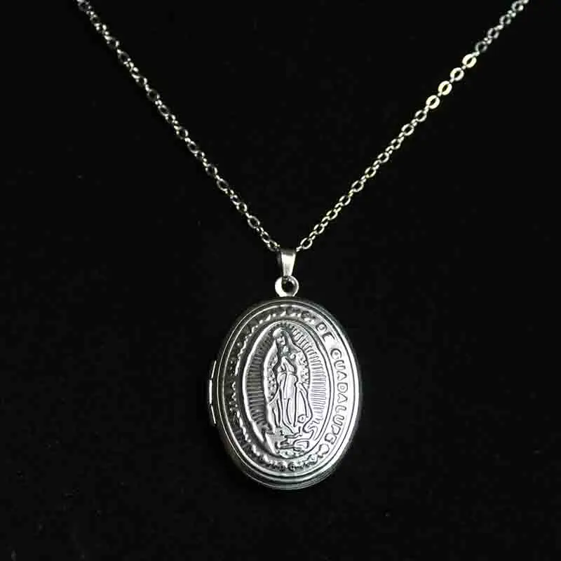 1pc Oval Locket DIY Jesus Photo Frame Stainless Steel Charms Necklaces Women Men Kids Family Memorial Jewelry New Year Gift