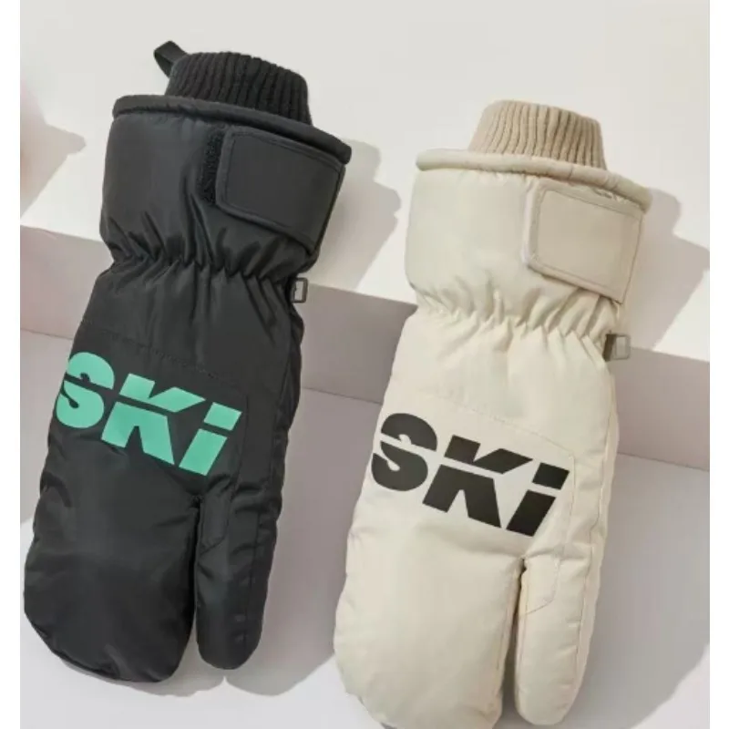 

Новые черно-белые перчатки с тремя пальцами, новые лыжные перчатки с буквами, ветрозащитные и морозостойкие, с сенсорным экраном.