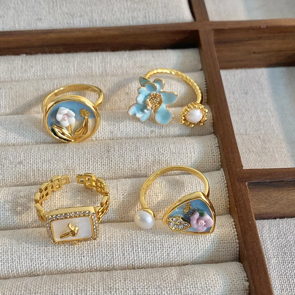 Vintage Design French Romance Rings for Women Oil Painting Flower Shaped Baroque Style Pearl Enamel Luxury Jewelry Elegant Gifts