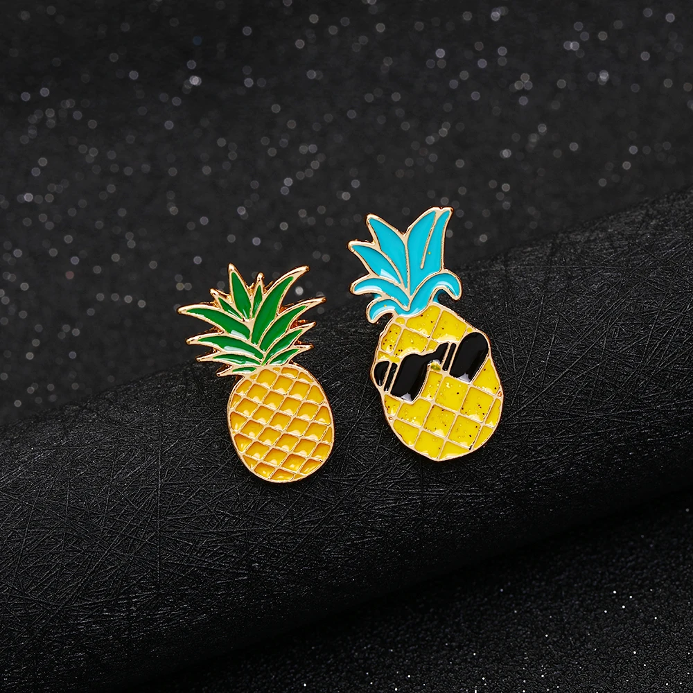 Simpatiche spille in lega di frutta smalto giallo ananas con cuore occhiali da sole spille Bold Brash Squid Badge per zaino per bambini