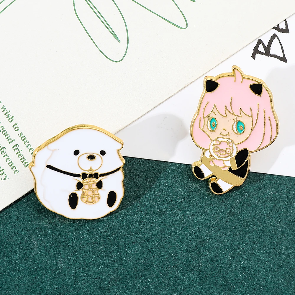 Anime SPYxFAMILY Fashion Enamel Brooch Kawaii Cartoon Figure Anya Forger Bond Forger Pins for Backpack Hand Bag Cute Accessories