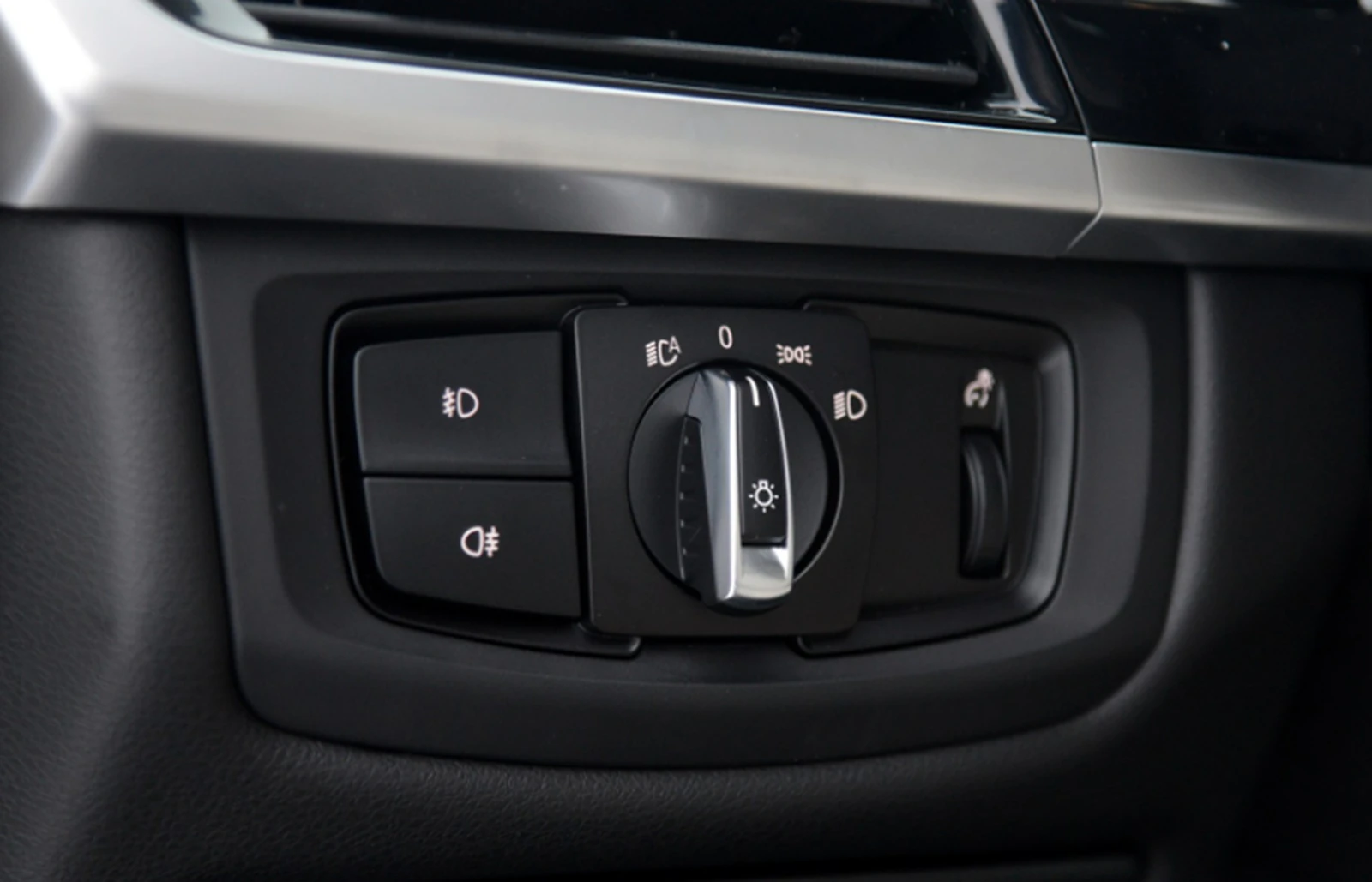 Car Interior Fog Lamp Switch Control Headlight Button For BMW X5 F15 X5M F85 X6 F16 X6M F86 2 Series Touring F45 F46