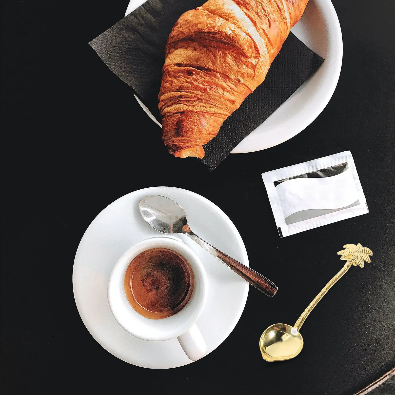 

1Pcs Retro Coffee Spoon Tropical Coconut Tree Design Zinc Alloy Dessert Stirring Spoon for Tea Cappuccino Sugar