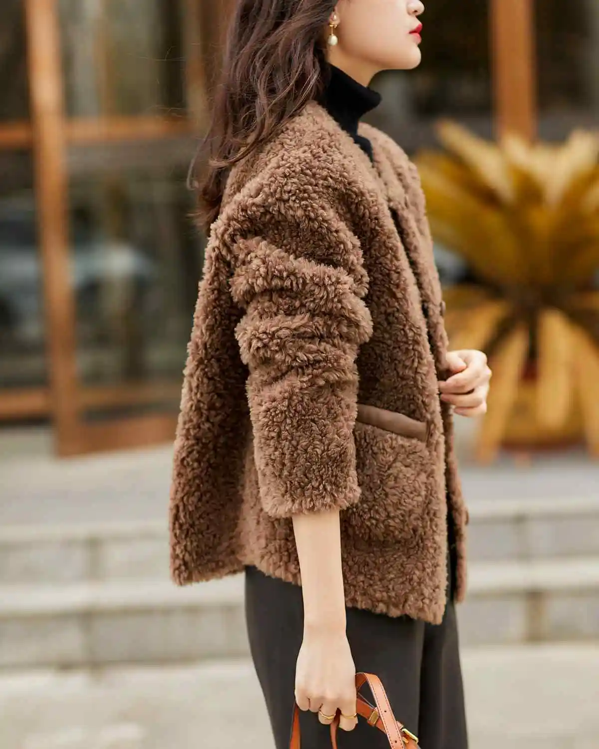 Women Autumn Winter New Outerwear Warm Particle Plush Short Jacket Fur Integrated Lamb Wool Trend Coats