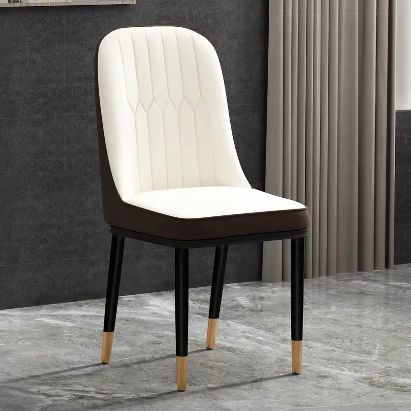 Silla de comedor con respaldo alto para hotel con patas de acero y cuero moderno