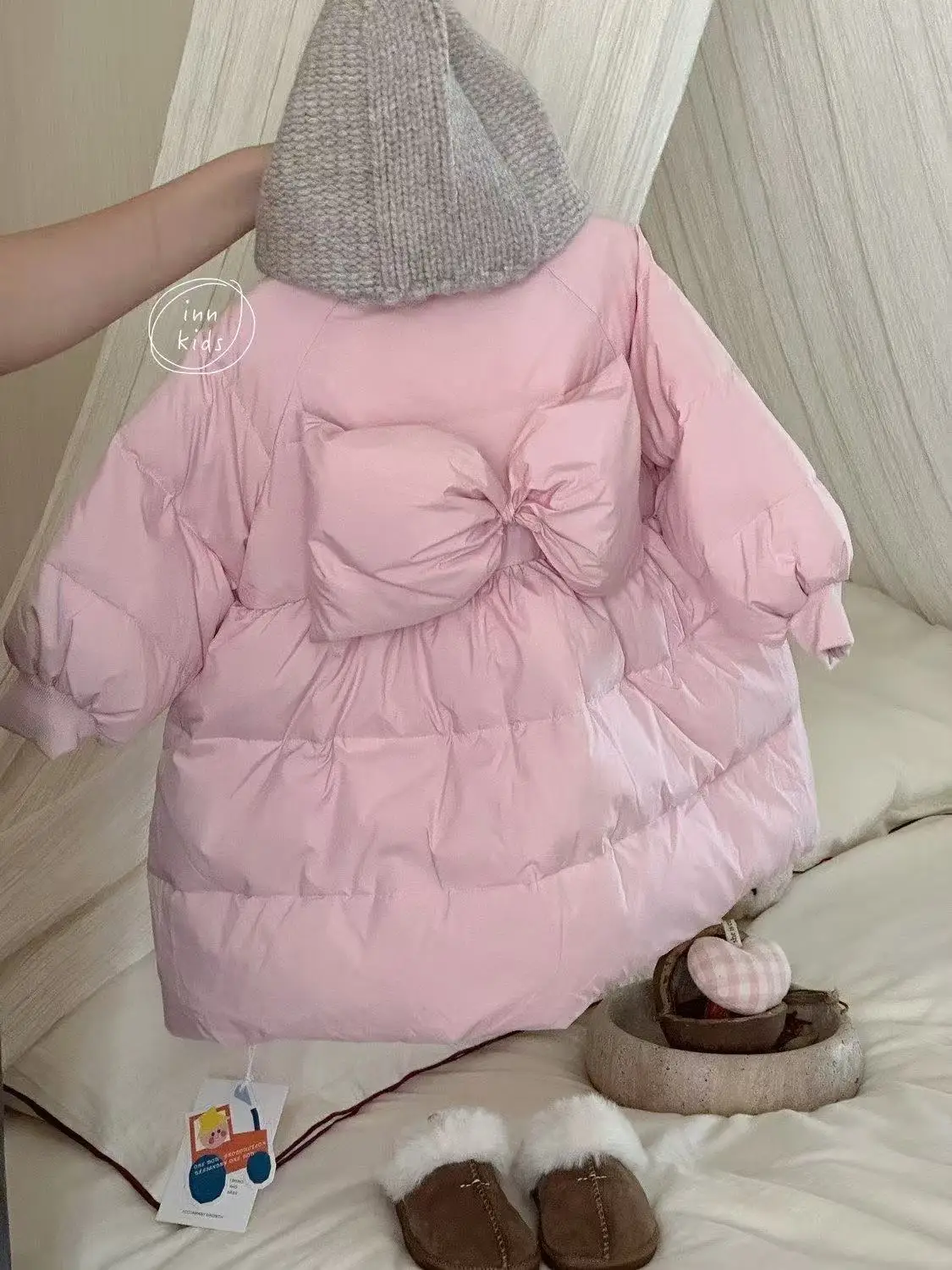 سترة قطنية للفتيات الصغيرات على الطراز الأجنبي سترة شتوية صغيرة للأطفال في سترة شتوية طويلة سترة قطنية للأطفال