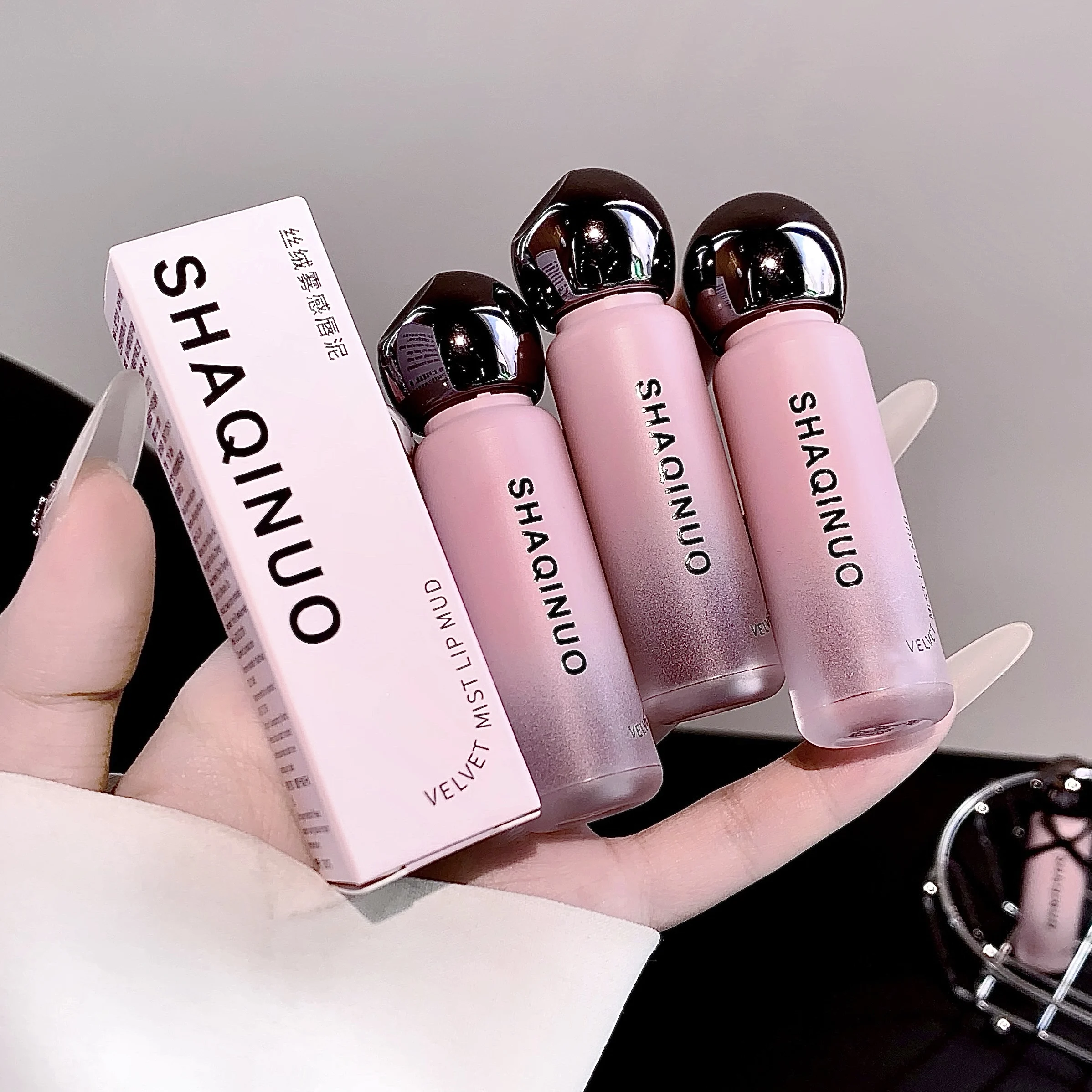 SHAQINUO Velvet Mist Lip Glaze, Matte Velvet Lip Clay Long-lasting Color Non-drying Lipstick