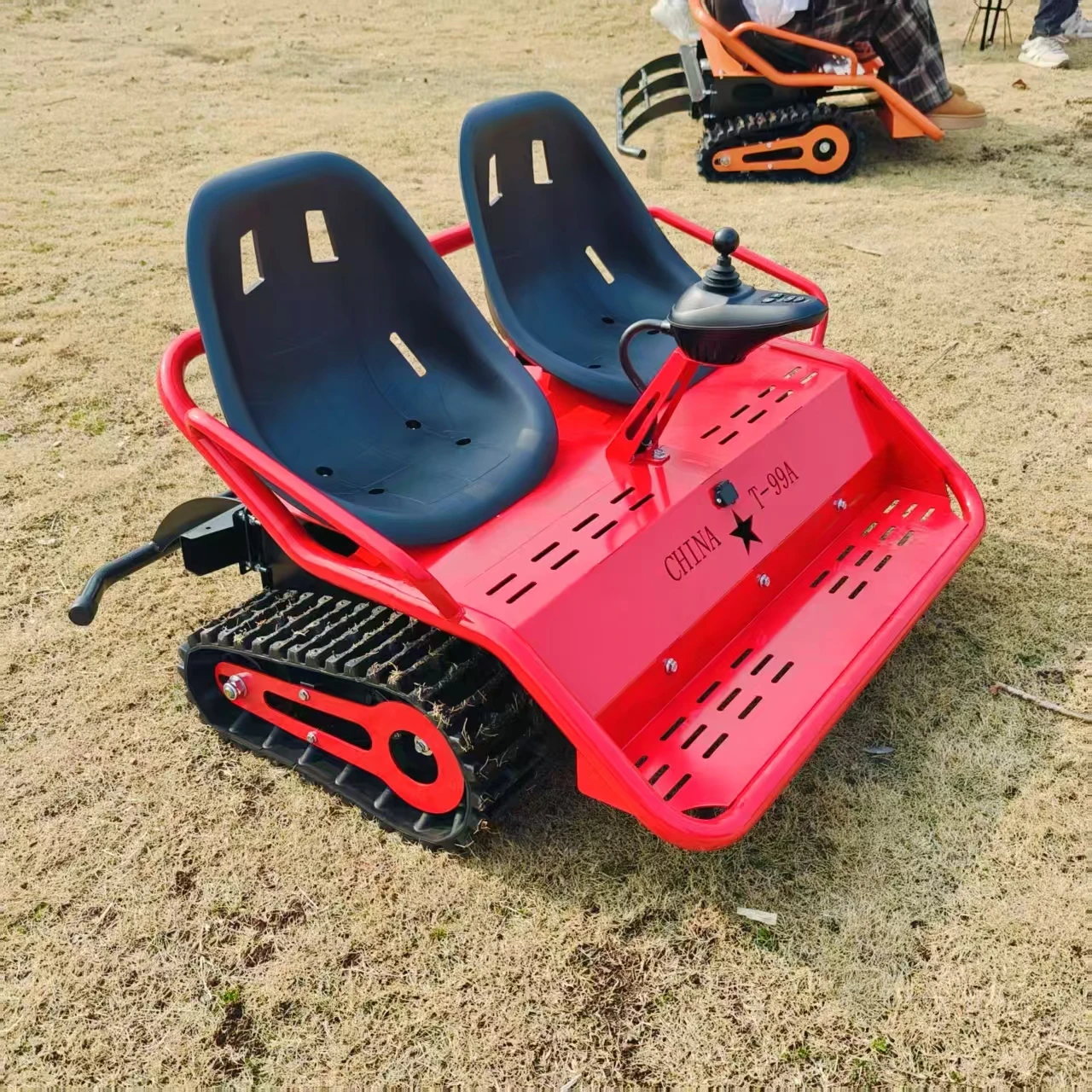 Electric Double Seat Indoor/Outdoor Beach Scenic Area Family Amusement Project Recreational Tank Ride Car Metal Shopping Mall