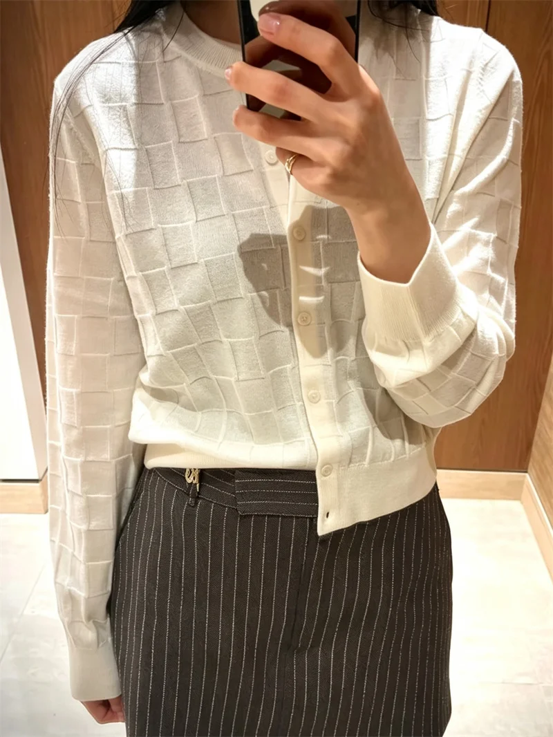 Autumn New Women Vintage Solid Color Round Neck Single Breasted Plaid Long Sleeve Sweater Top