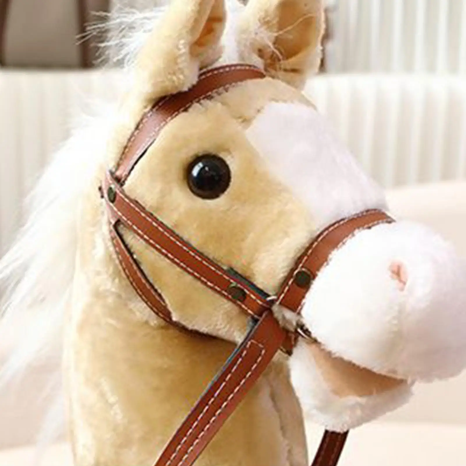 عصا الخيول عصا هواية قطيفة على شكل حصان على عصا ألعاب حيوانات محشوة كرتونية للعب الأدوار للأولاد والبنات الصغار في مرحلة ما قبل المدرسة