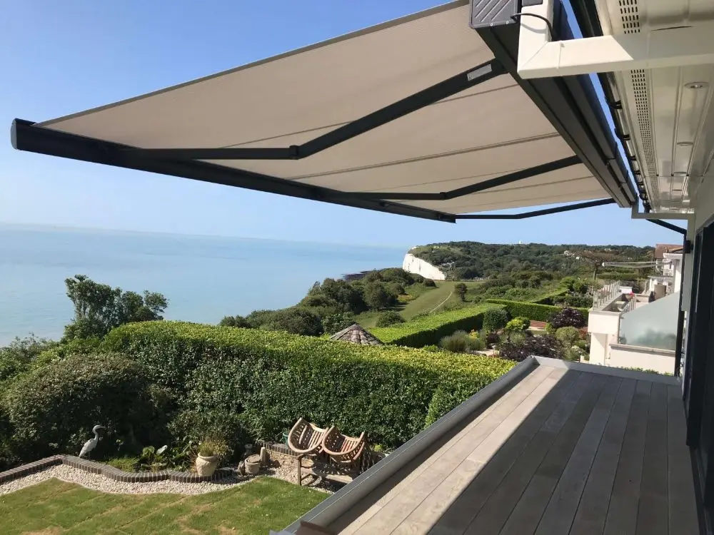 

Full Cassette Retractable Awnings Hot Sale Balcony Garden Motorized Awning Remote Control Waterproof Roof Foldable Umbrella