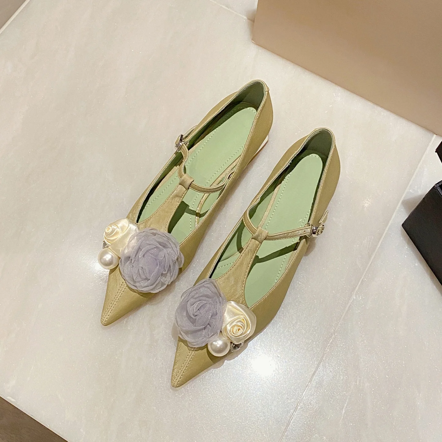 Flower T-Shaped Strap Single Shoes French Pointed-Toe Single Shoes Fashionable Versatile Single Shoes  Exquisite Elegant Shoes