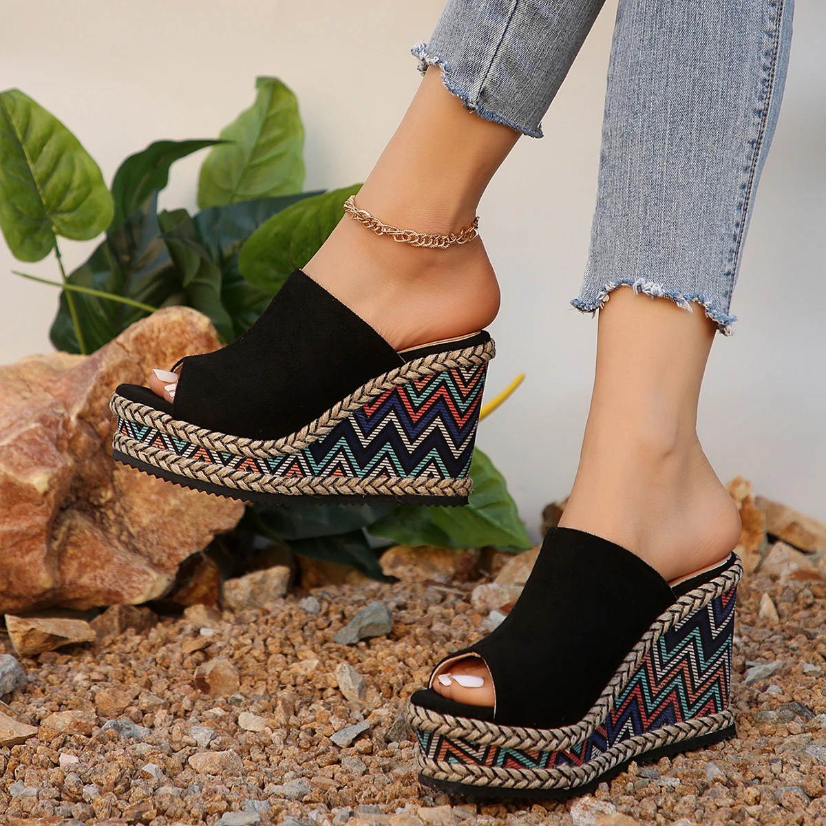 Sandalias de verano de talla grande para mujer, Zapatillas de casa con plataforma de cuña, toboganes de moda con punta abierta, tacones de lujo